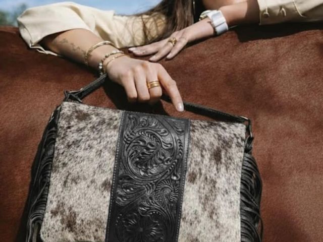 buy-genuine-leather-crossbody-bag-montanaco-clothing