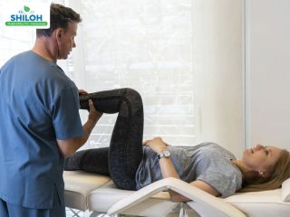 skilled-experts-offering-massage-therapist-specializing-sciatica-small-0