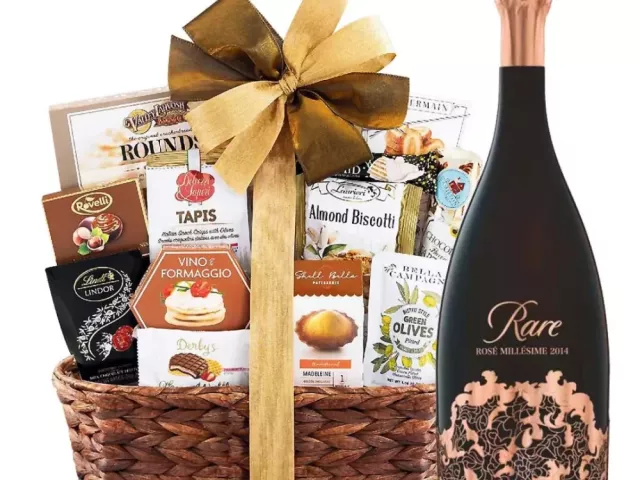 stylish-wicker-wine-gifts-for-corporate-and-personal-gifting