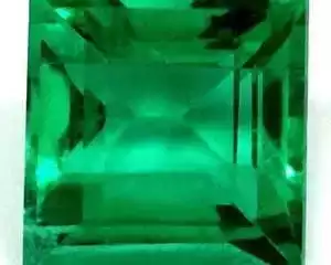 green-emerald-stones-for-luxury-style