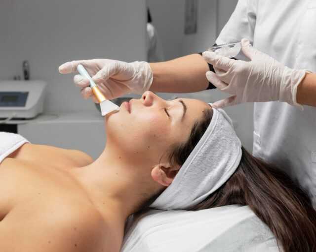 get-fresh-glowing-skin-with-hydrafacial-in-woodland