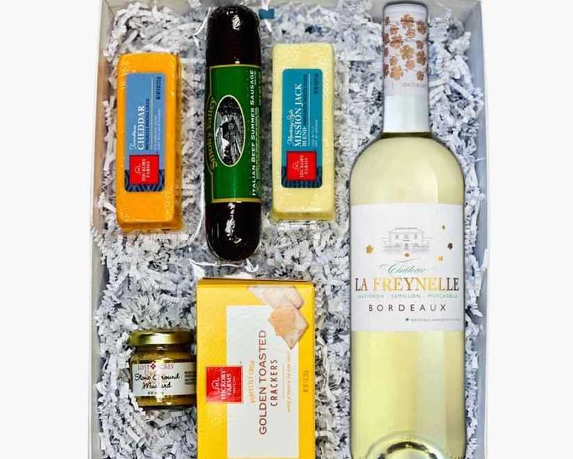 premium-summer-wine-gift-basket-perfect-for-warm-weather-gifting