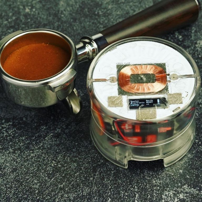 perfect-your-espresso-with-the-best-espresso-makers-tamper-big-0