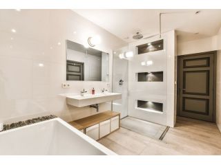 expanding-living-spaces-with-smart-additions-in-vancouver-homes-small-0