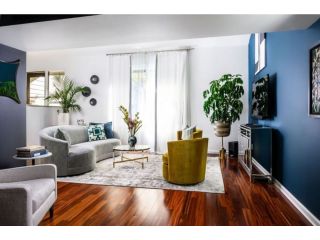 luxury-statement-wall-decor-chevy-chase-small-0