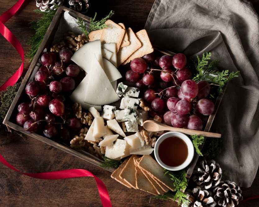 mothers-day-charcuterie-board-a-delicious-gift-shell-love