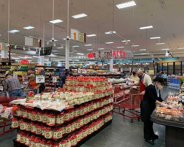 modern-supermarket-for-easy-grocery-delivery-and-savings
