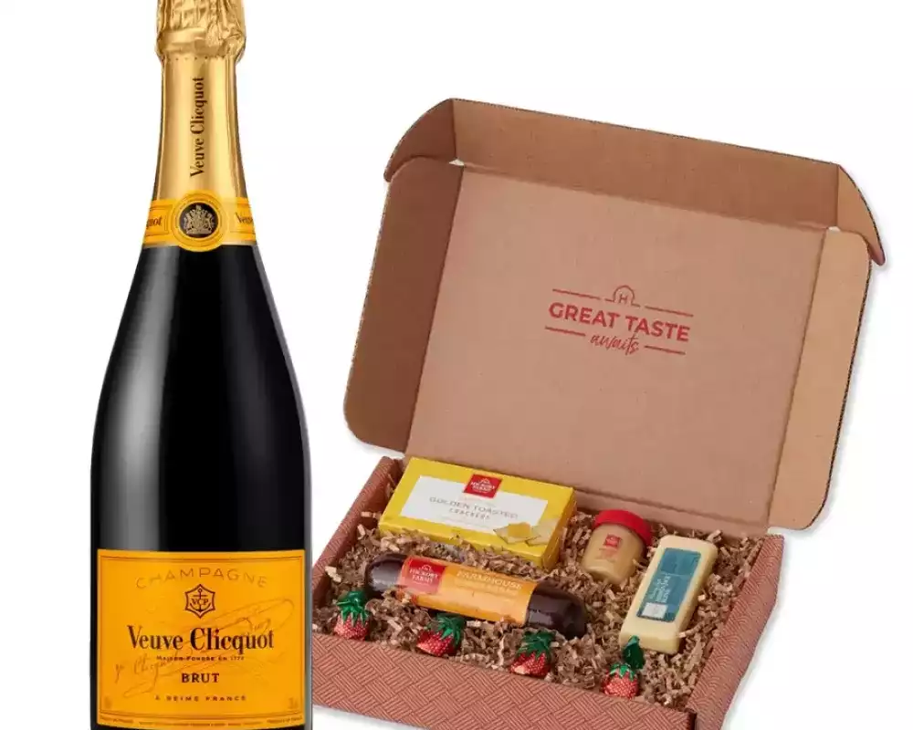 classic-gourmet-gifting-with-hickory-farms-gift-baskets