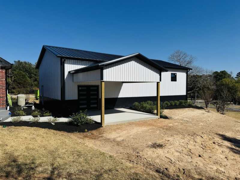 trusted-construction-company-for-barn-projects-small-0