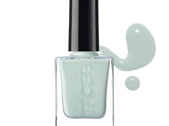 faces-canada-pistachio-almond-hi-shine-nail-enamel-218