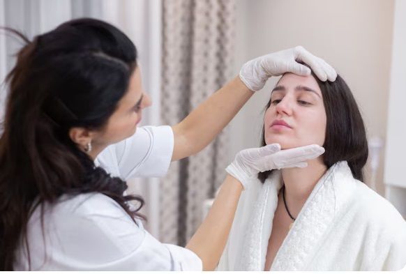 dermaplaning-facial-benefits-for-smooth-and-radiant-skin-big-0
