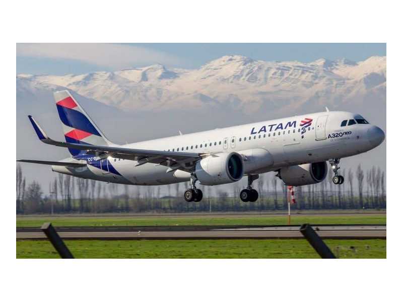 latam-airlines-jfk-terminal-1-833-641-1988-small-0