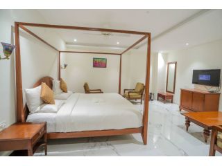 top-family-hotels-in-gwalior-white-seasons-small-2