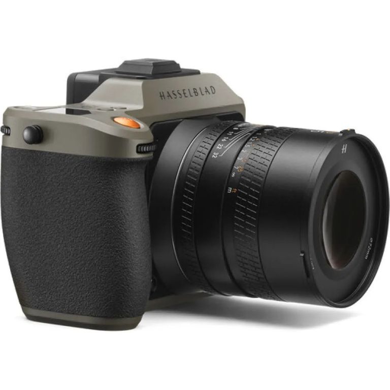 hasselblad-x2d-100c-earth-explorer-limited-edition-kit-big-3