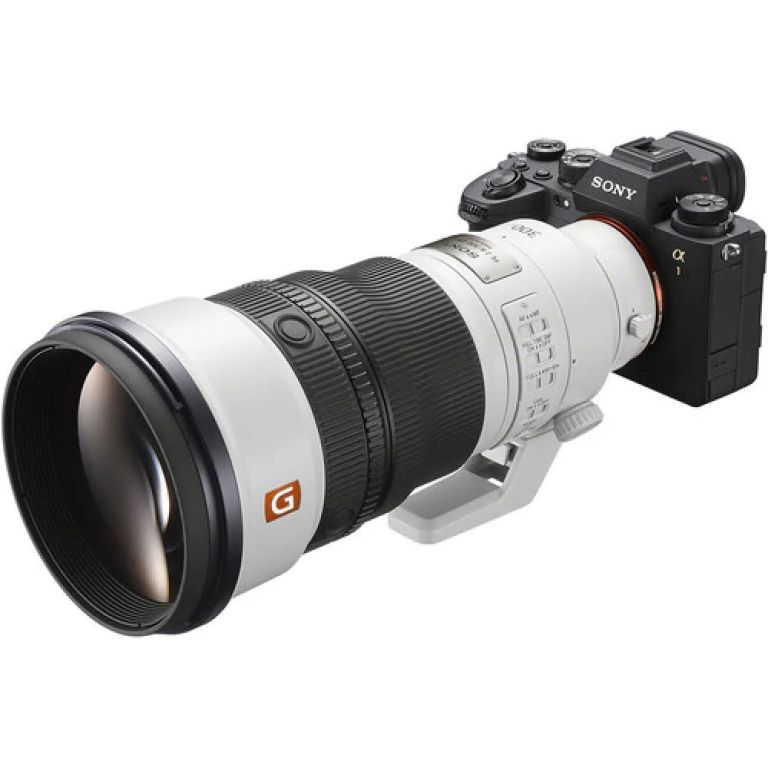 sony-fe-300mm-f28-gm-oss-lens-sony-e-big-3