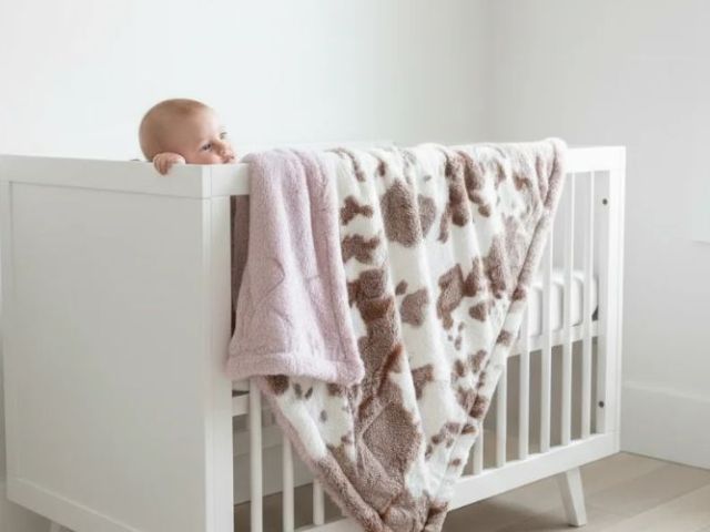 best-plush-baby-blankets-for-cozy-sleep