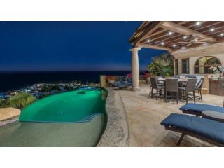 cabo-san-lucas-luxury-villa-and-yacht-rental-packages-small-0