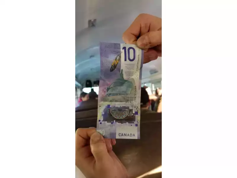 premium-us-dollar-banknote-design-security-features-small-0