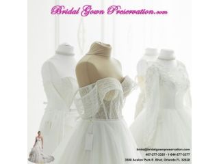 the-best-dry-cleaners-for-wedding-dress-preservation-small-0