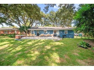 beach-home-vacation-rental-in-gulf-breeze-fl-small-4