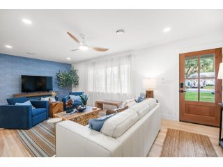 beach-home-vacation-rental-in-gulf-breeze-fl-small-1