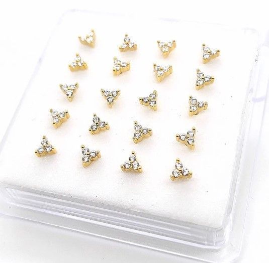 dangle-nose-piercings-elegant-trendy-styles-big-0