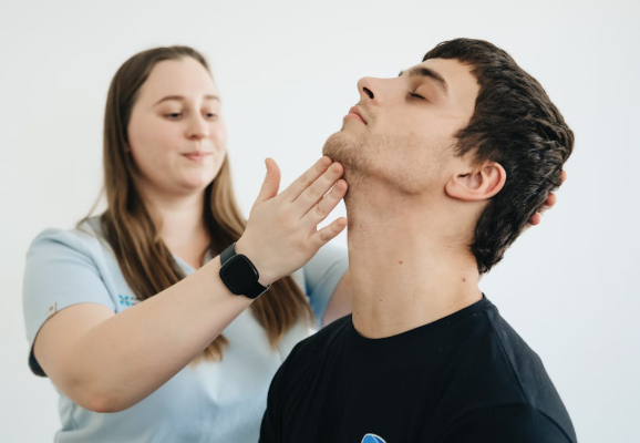 neck-pain-and-chiropractic-care-big-0