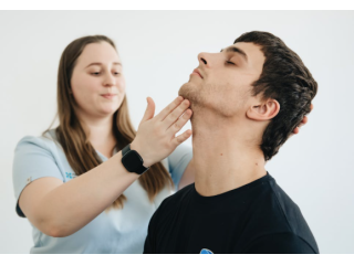 neck-pain-and-chiropractic-care-small-0