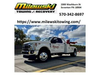 professional-auto-and-truck-towing-company-small-0