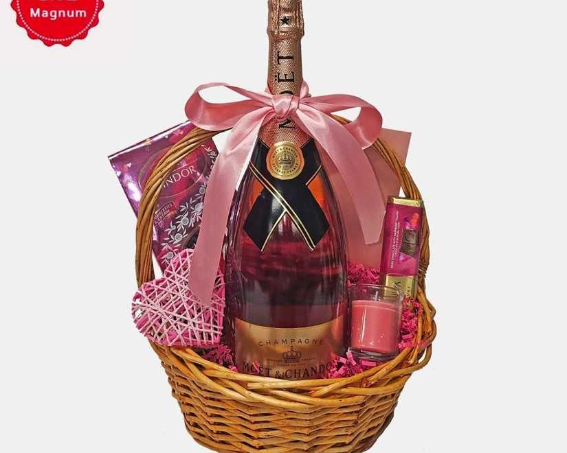 celebrate-mothers-day-with-a-thoughtful-wine-gift-shell-love