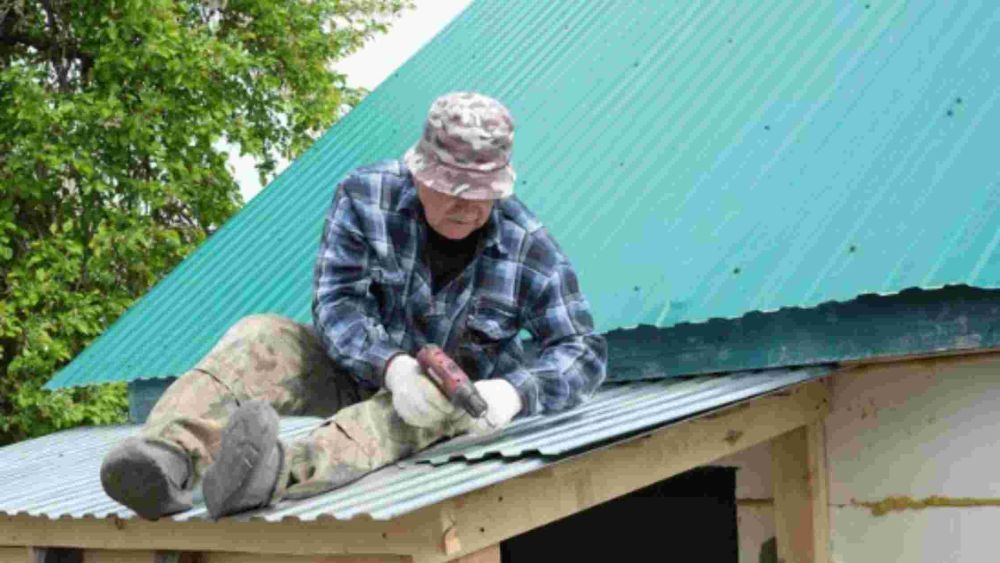 quick-and-reliable-emergency-roof-repair-montgomery-tx-services-big-0