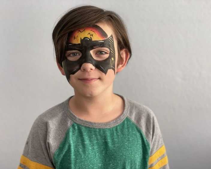 book-kids-face-painting-party-los-angeles-for-any-event