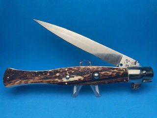showcasing-the-exquisite-dolphin-stag-mariano-switchblade-small-0