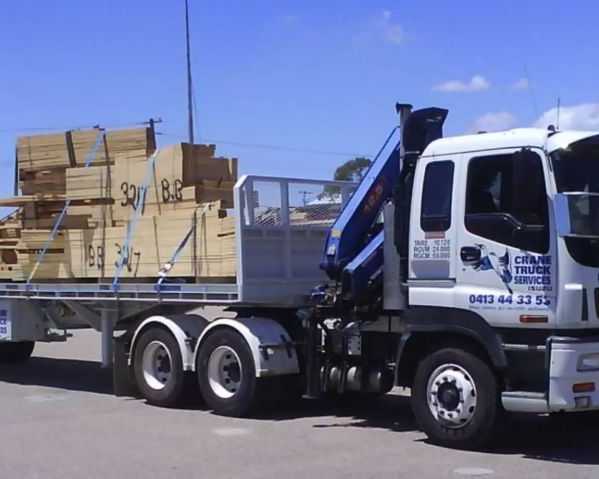 crane-truck-hire-brisbane