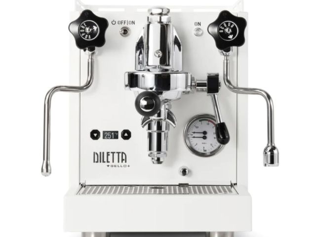 coffee-machine-with-grinder-fresh-beans-perfect-coffee