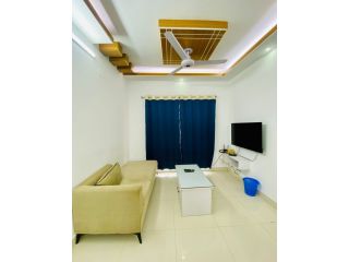 fully-furnished-apartments-for-rent-bashundhara-ra-small-3
