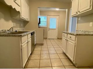 2-bedroom-house-available-for-rent-small-2