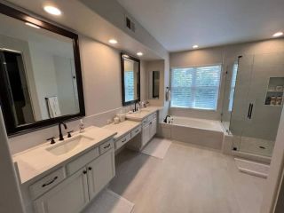 bathroom-remodeling-contractor-in-san-diego-for-upgrades-small-0