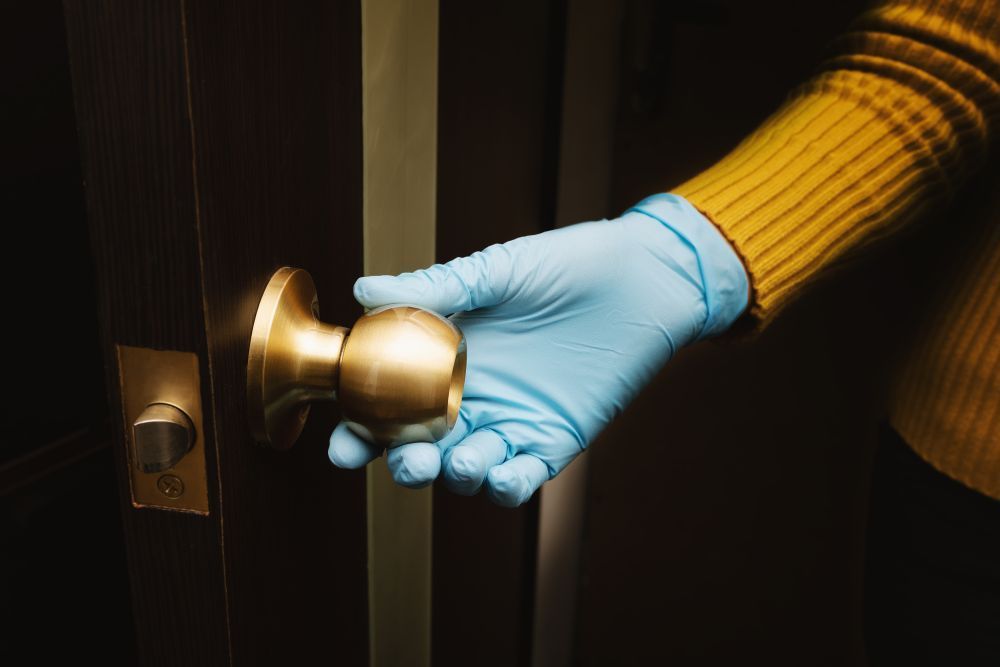 emergency-locksmith-plymouth-247-fast-response-service-big-0