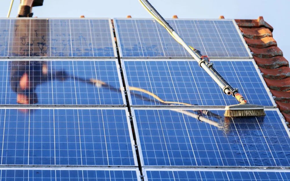 professional-solar-panel-cleaning-services-for-max-efficiency-big-0