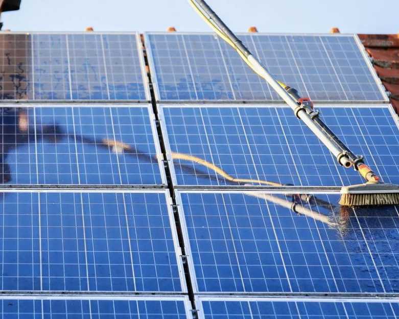 professional-solar-panel-cleaning-services-for-max-efficiency