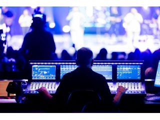 event-production-services-with-sound-lighting-and-video-small-0
