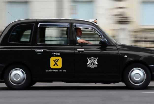 stowe-taxi-service-neils-wheels-big-0