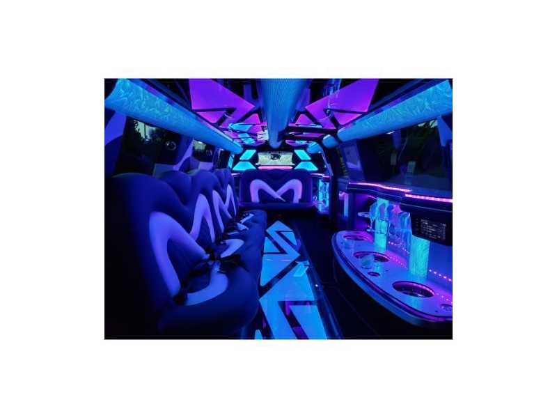 limo-in-oahu-hawaii-small-0