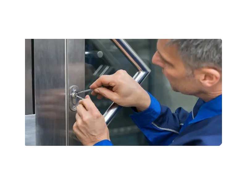 fast-and-affordable-commercial-locksmith-services-small-0