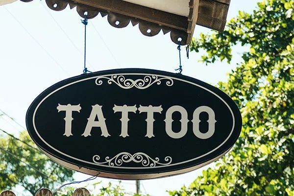 custom-hanging-signs-in-orlando-big-0