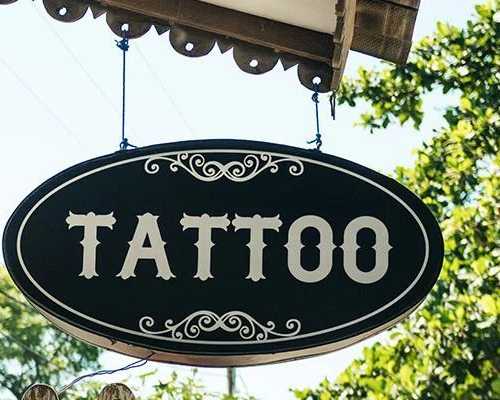 custom-hanging-signs-in-orlando