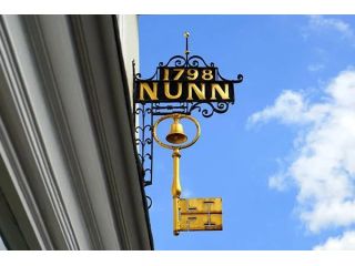 custom-vinyl-signs-in-orlando-small-0