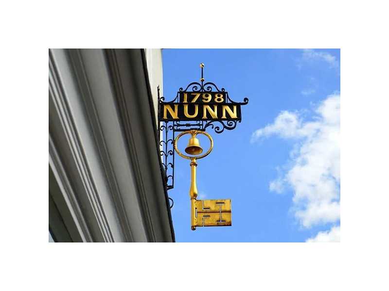 custom-vinyl-signs-in-orlando-small-0