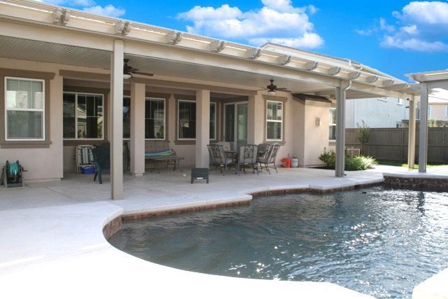 transform-your-patio-with-duralum-californian-solid-patio-covers-big-3